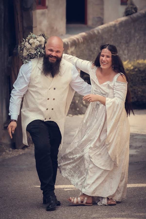 Hochzeitsshooting in alter Burg